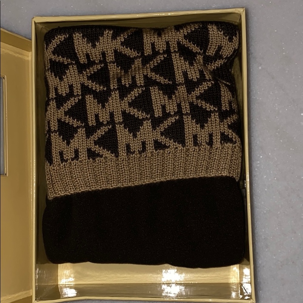 🆕Michael Kors Boot Socks Brown/Tan Logo - Picture 5 of 8